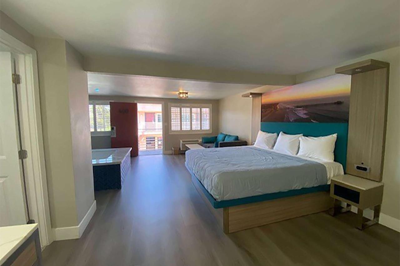 Super 8 By Wyndham Oceanside Downtown Hotel Luaran gambar