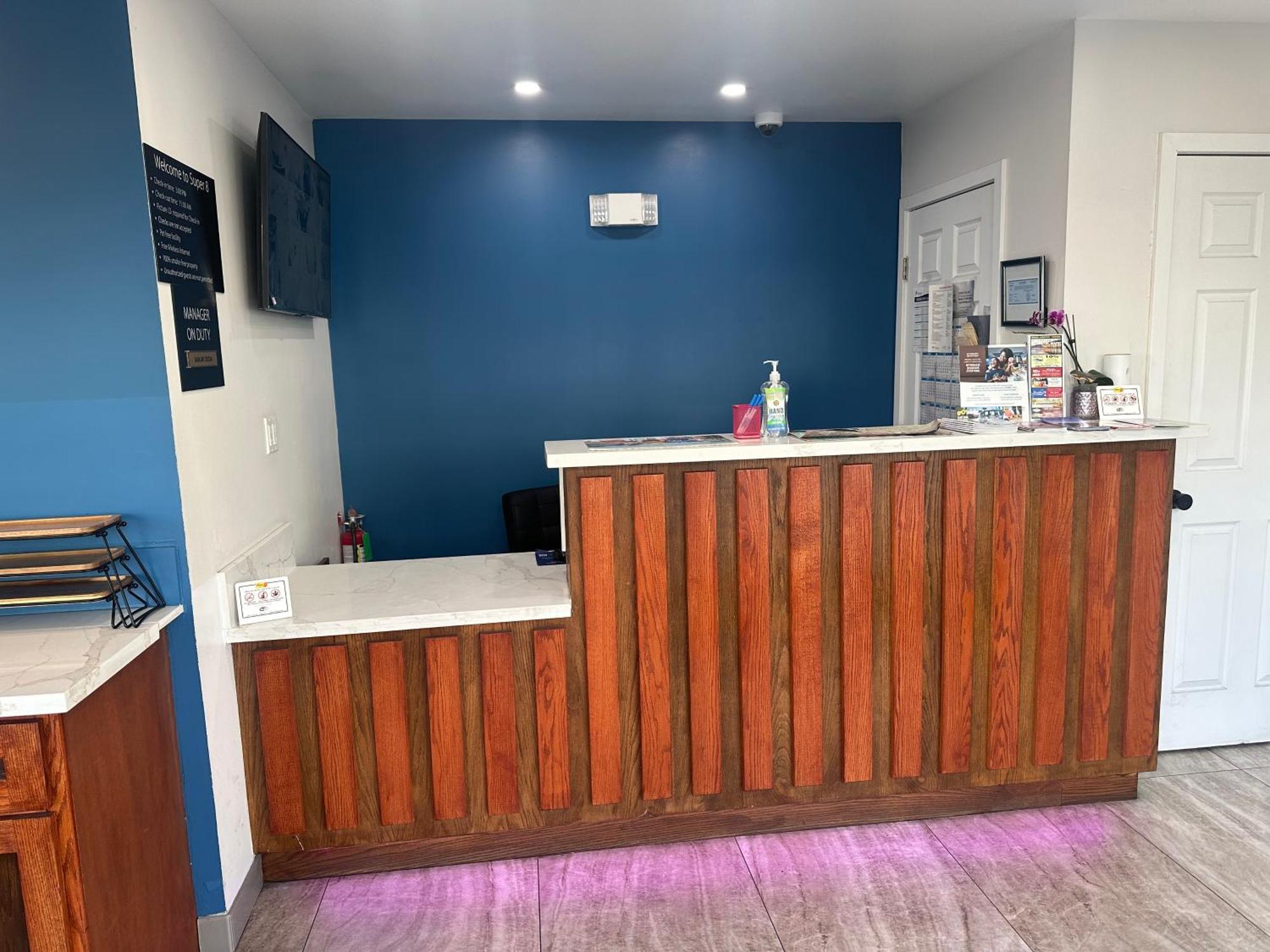 Super 8 By Wyndham Oceanside Downtown Hotel Luaran gambar