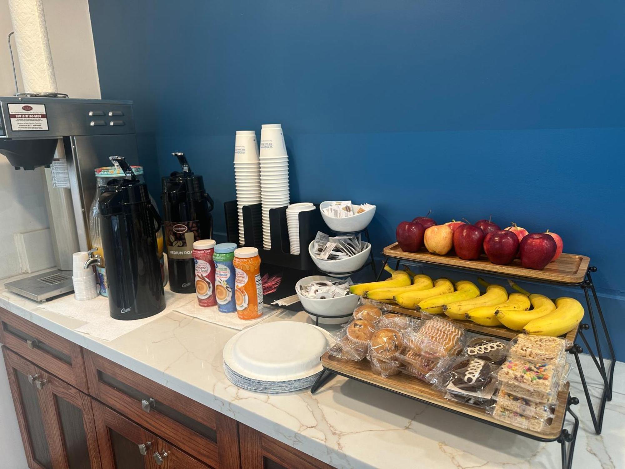 Super 8 By Wyndham Oceanside Downtown Hotel Luaran gambar