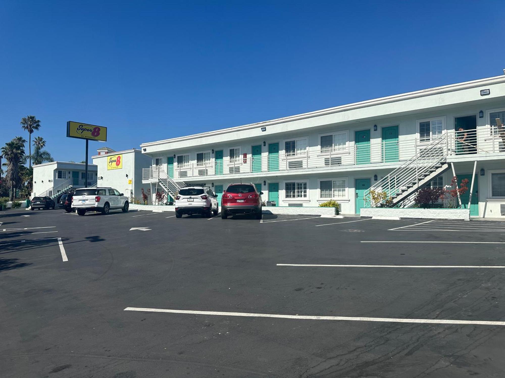 Super 8 By Wyndham Oceanside Downtown Hotel Luaran gambar
