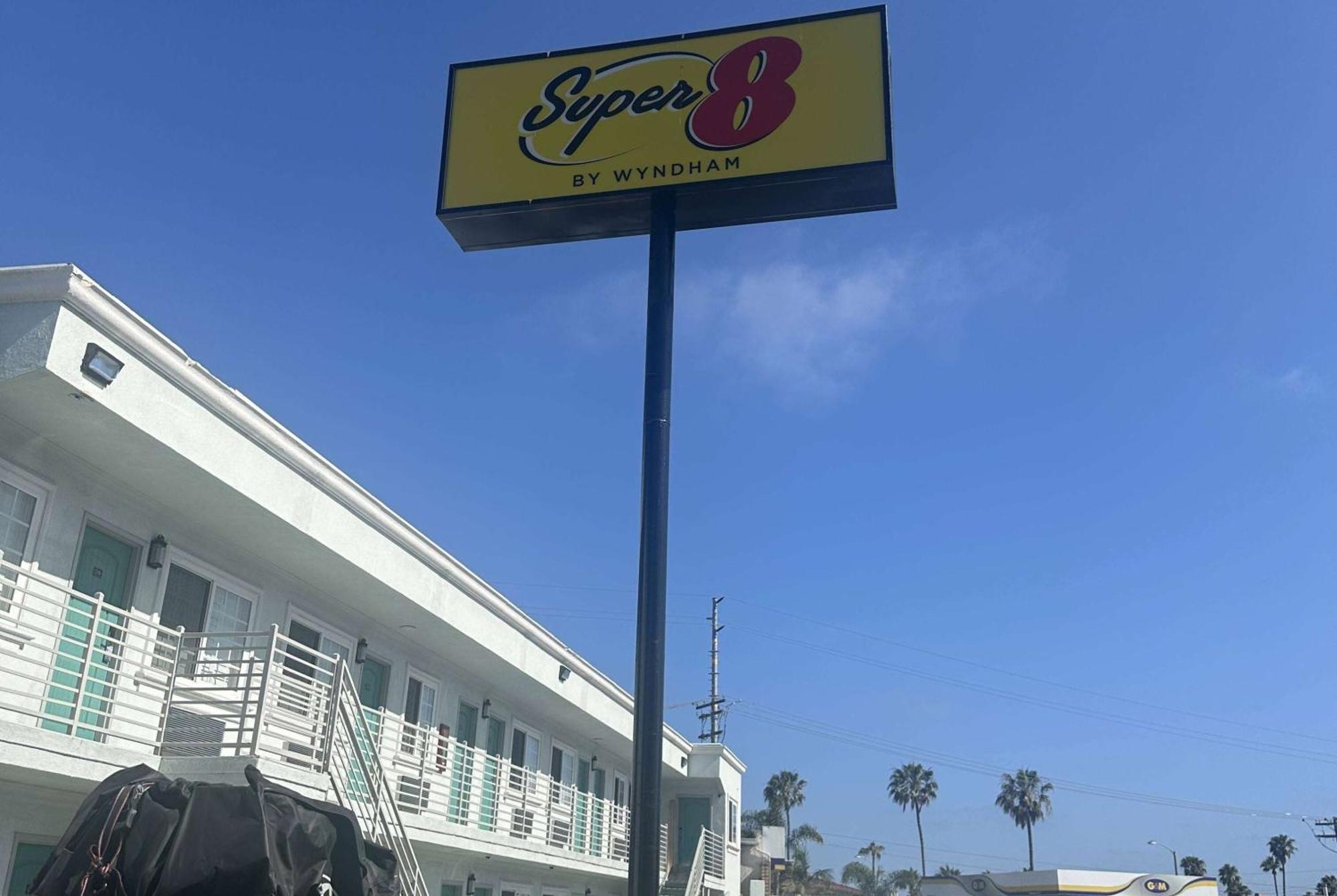 Super 8 By Wyndham Oceanside Downtown Hotel Luaran gambar