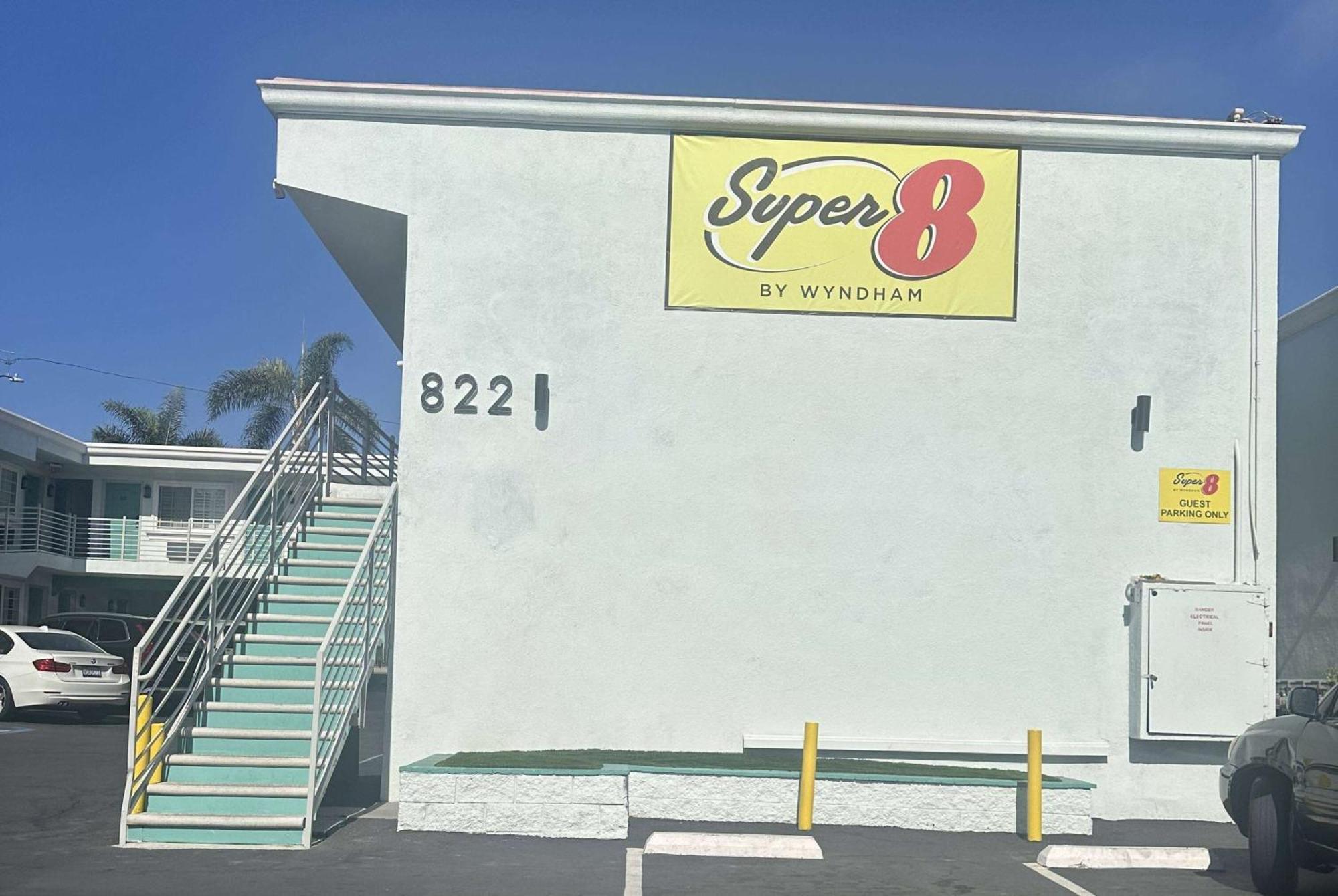 Super 8 By Wyndham Oceanside Downtown Hotel Luaran gambar