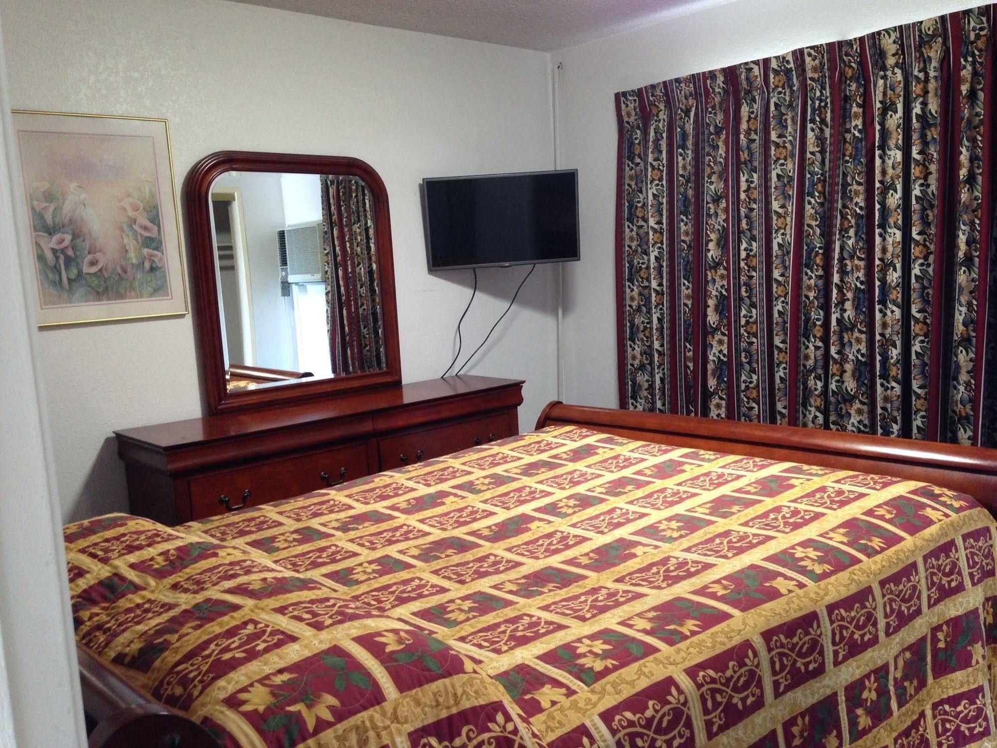 Super 8 By Wyndham Oceanside Downtown Hotel Luaran gambar