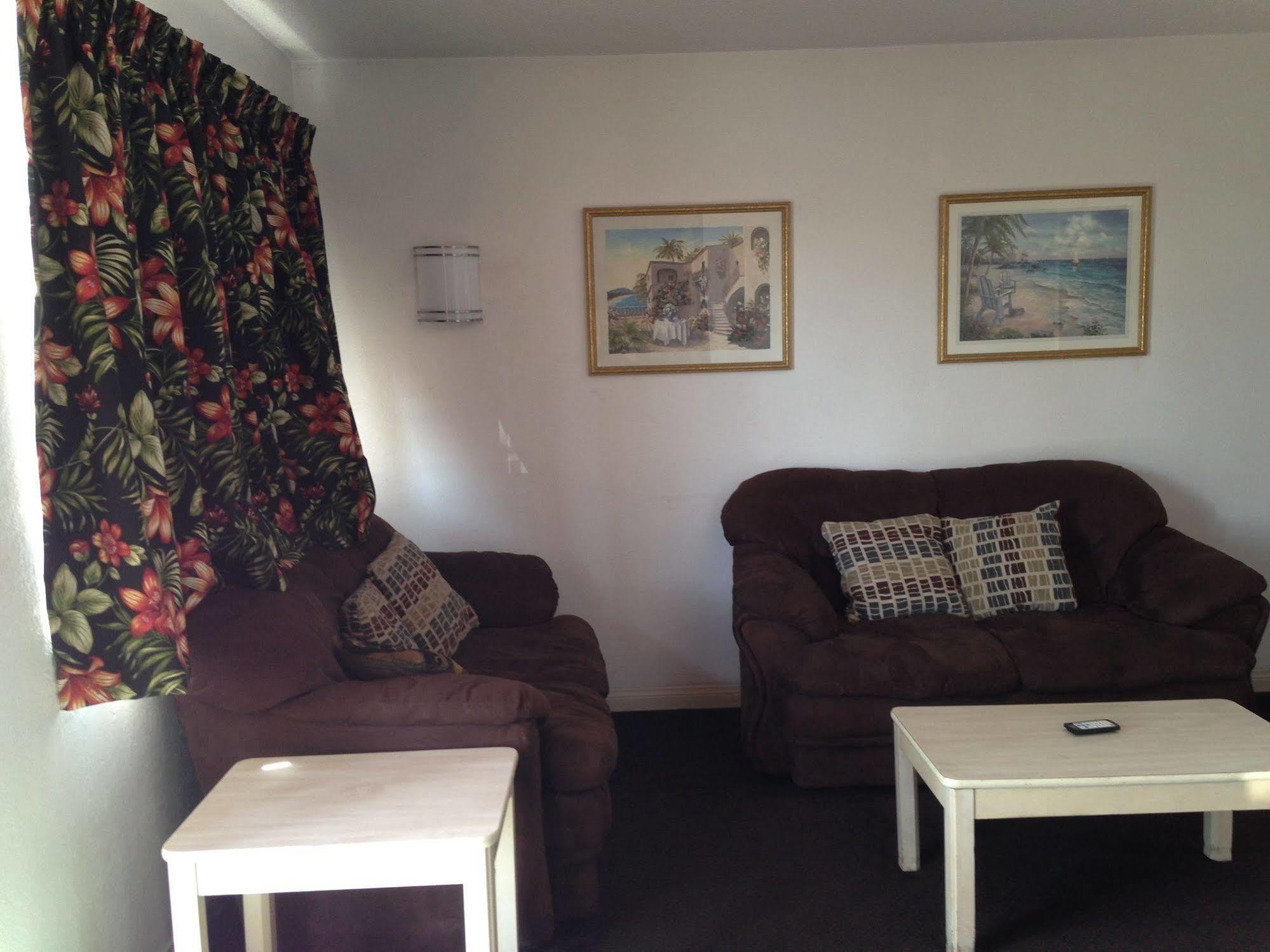 Super 8 By Wyndham Oceanside Downtown Hotel Luaran gambar