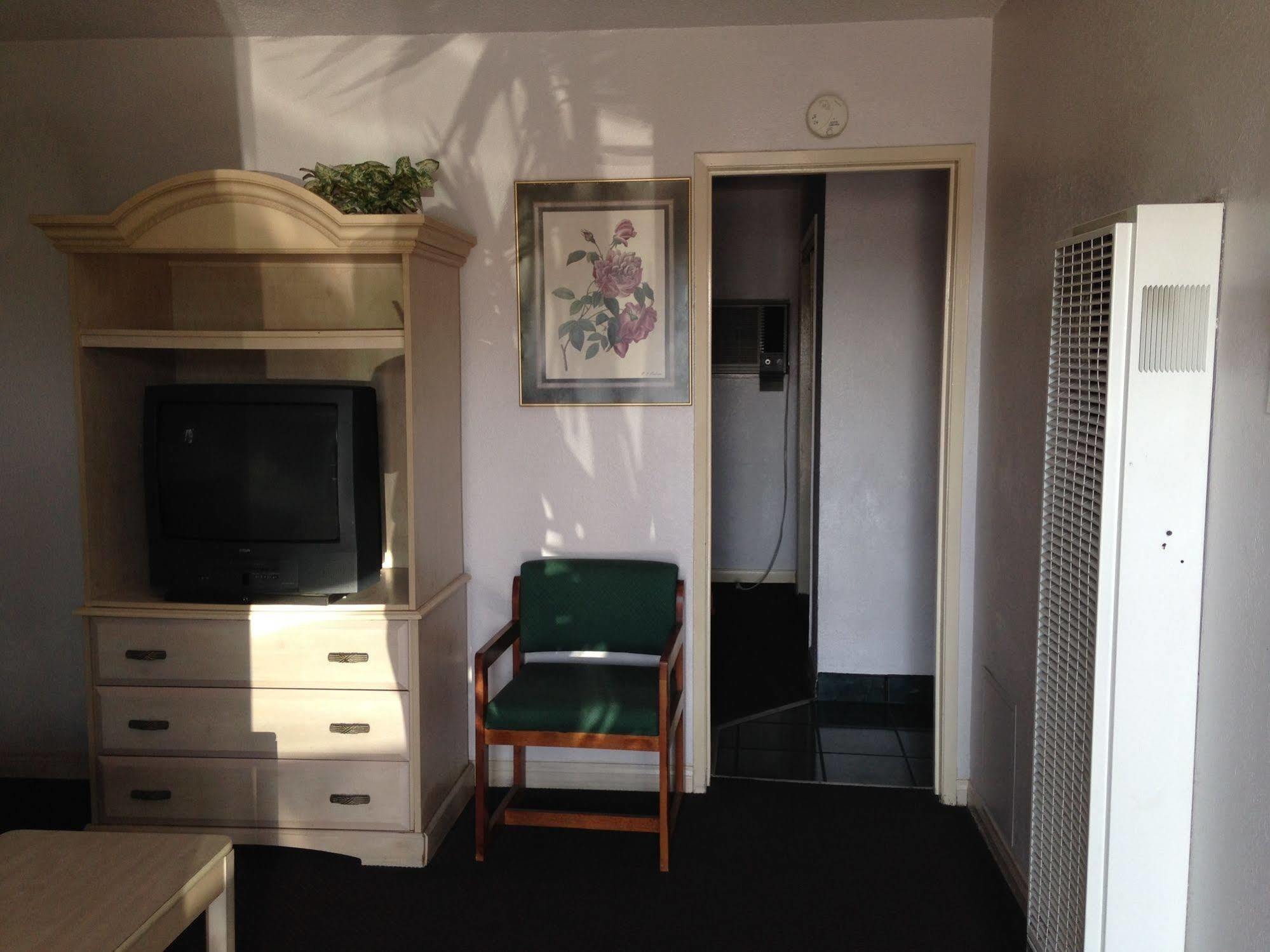 Super 8 By Wyndham Oceanside Downtown Hotel Luaran gambar