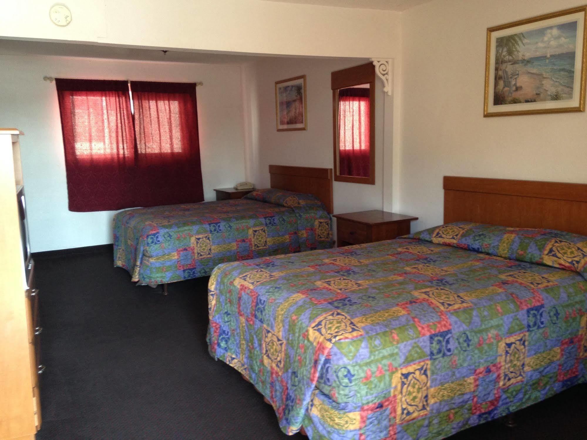 Super 8 By Wyndham Oceanside Downtown Hotel Luaran gambar