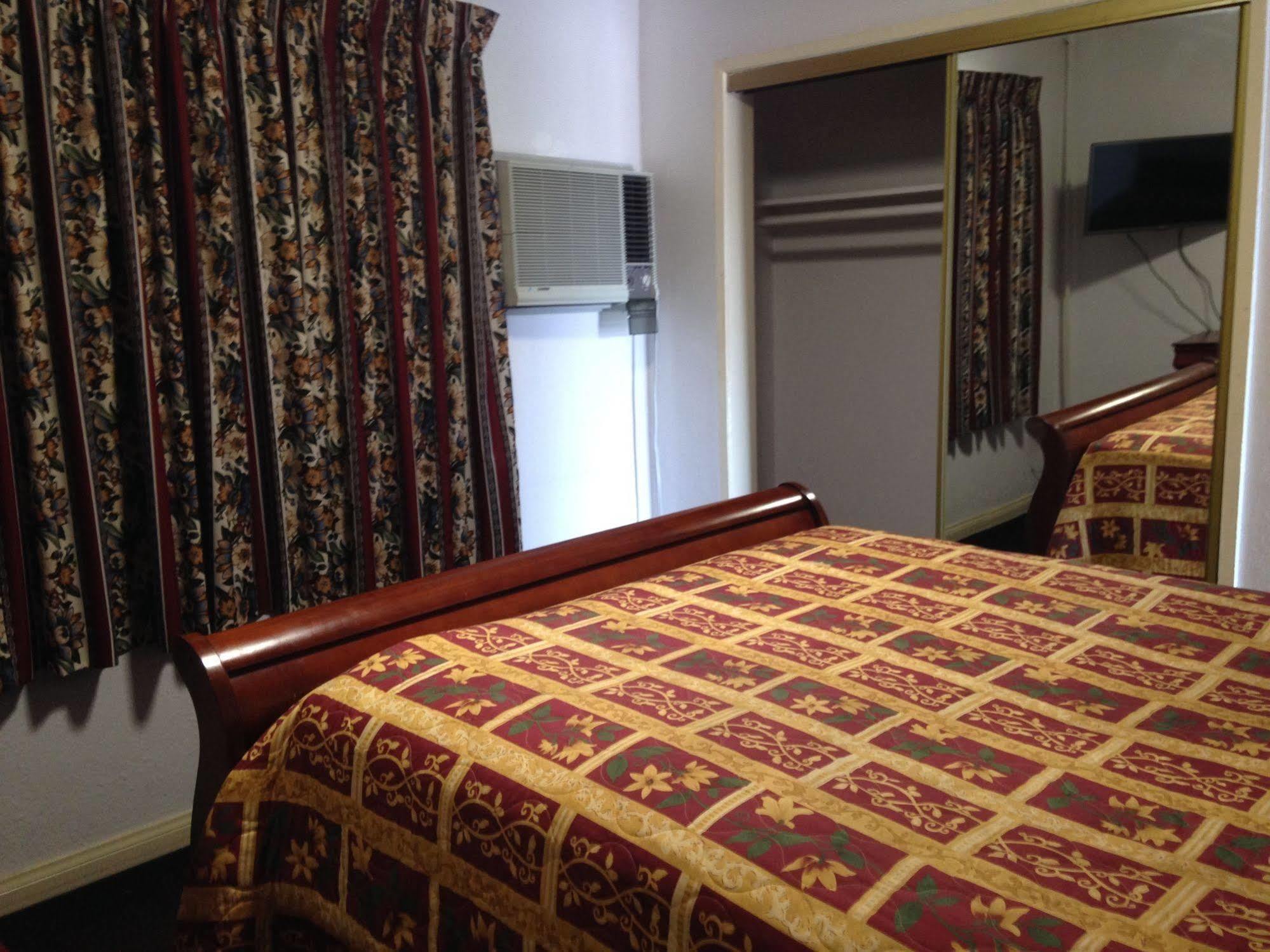Super 8 By Wyndham Oceanside Downtown Hotel Luaran gambar